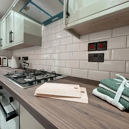 Plush Leeds Bungalow, Free Parking Meanwood Exterior foto